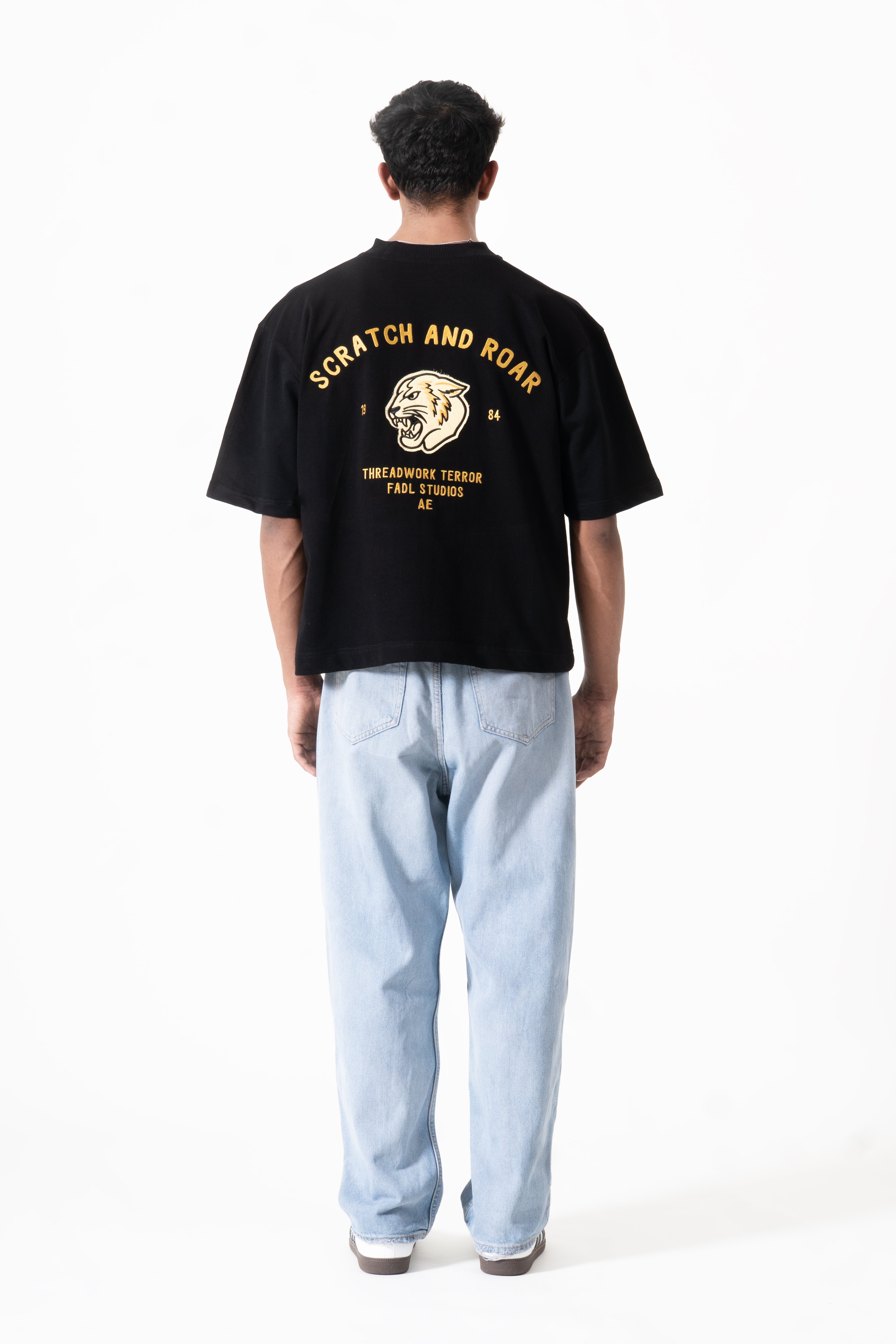 Scratch and Roar t-shirt - Black