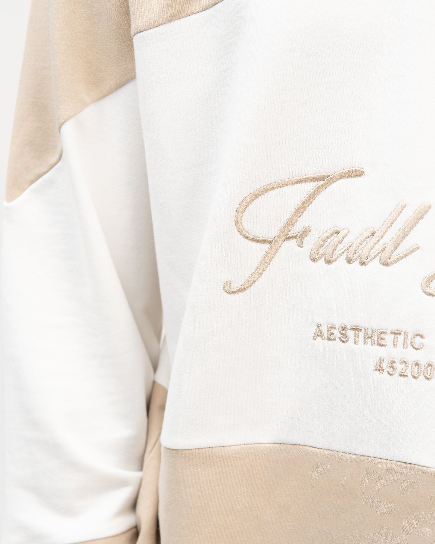 LATE PANELLED TEE - BEIGE