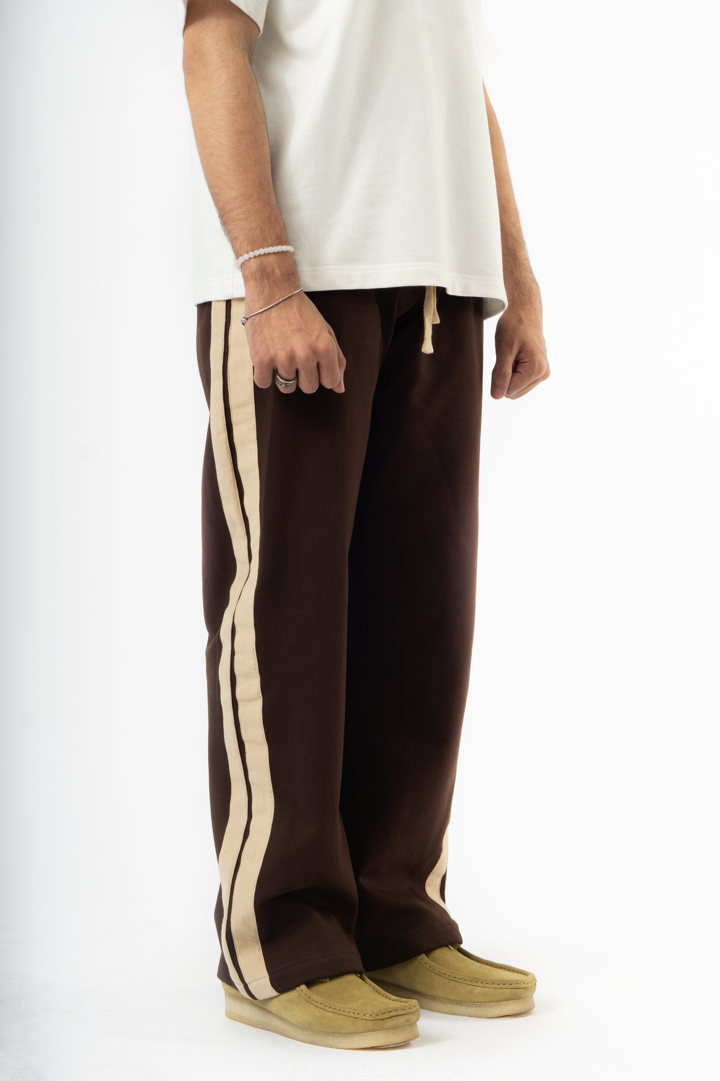 STRIPED TRAVEL PANTS- BROWN