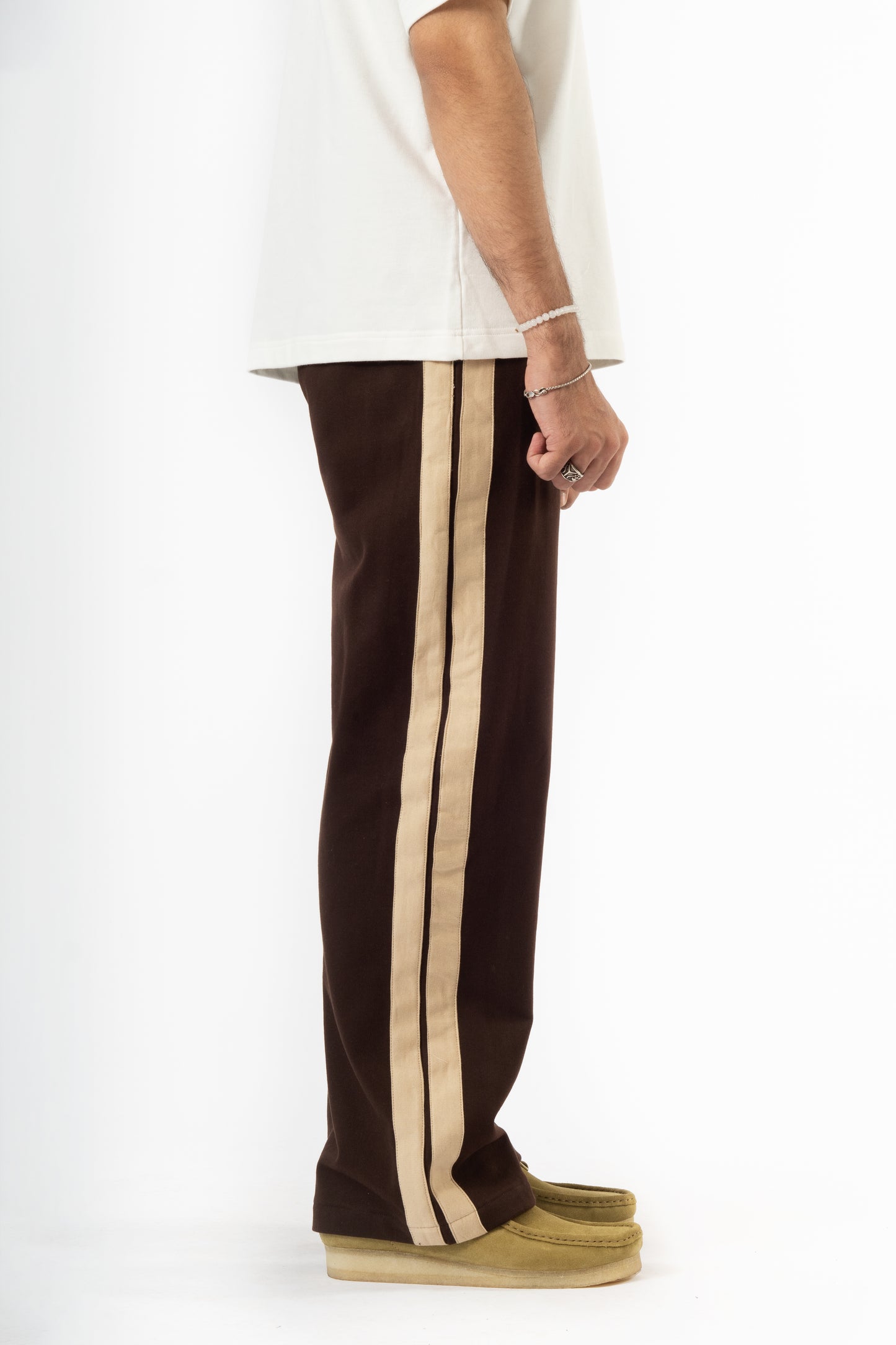 STRIPED TRAVEL PANTS- BROWN