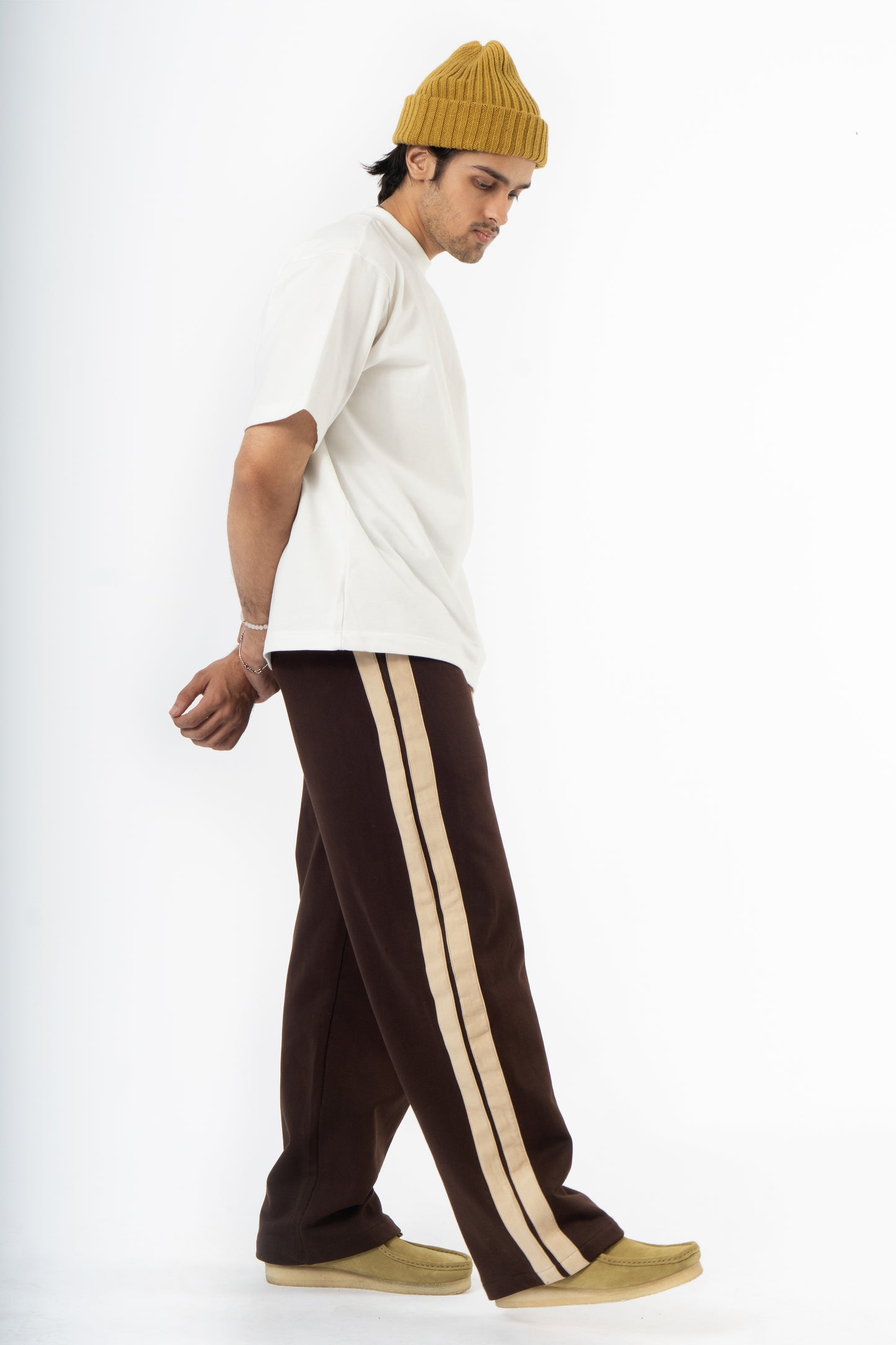 STRIPED TRAVEL PANTS- BROWN