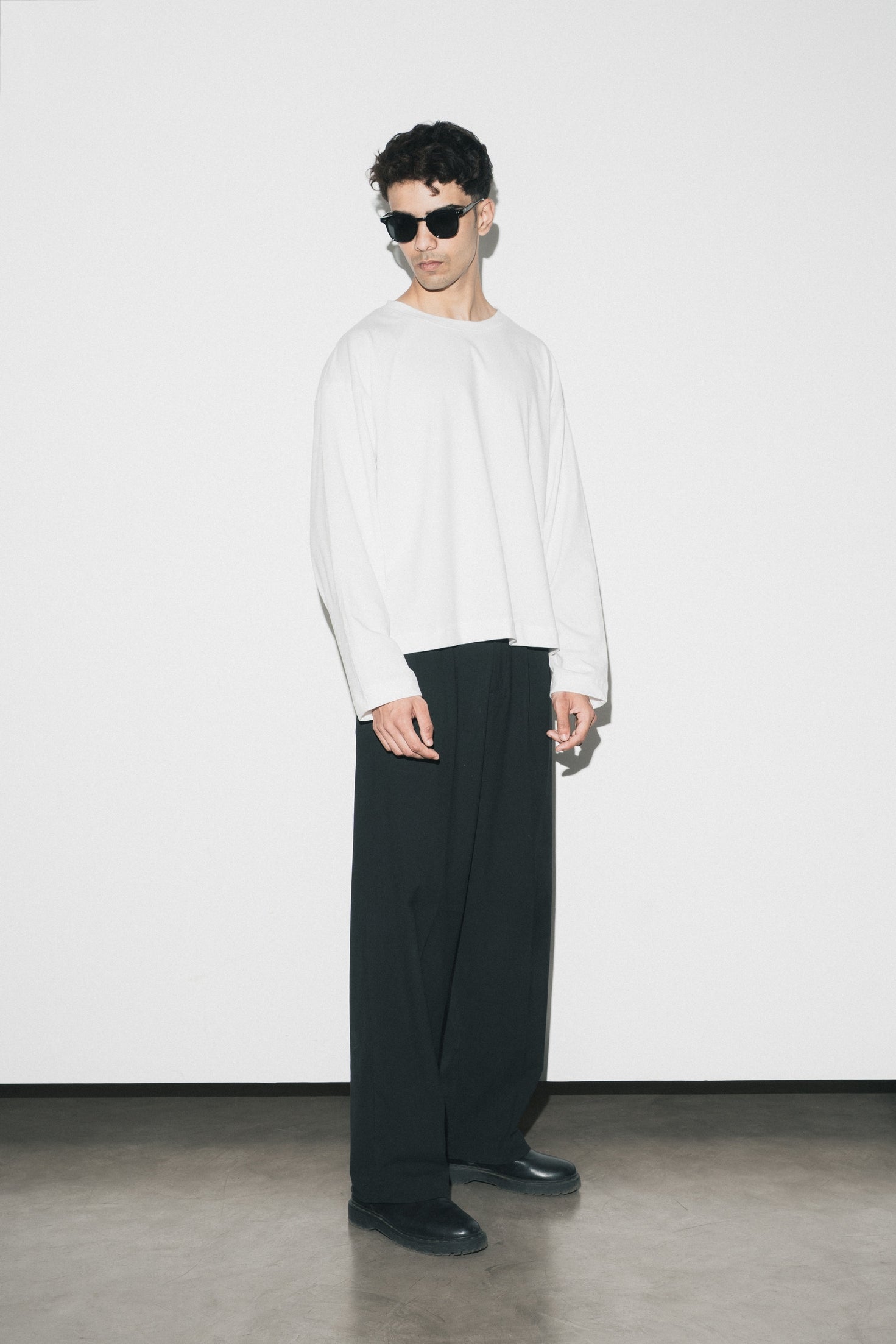 CORE LONGSLEEVES-WHITE