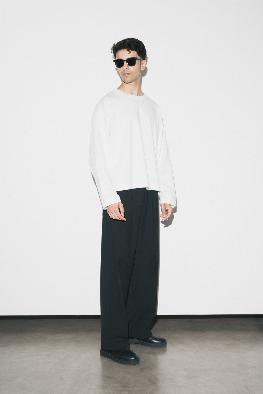 CORE LONGSLEEVES-WHITE
