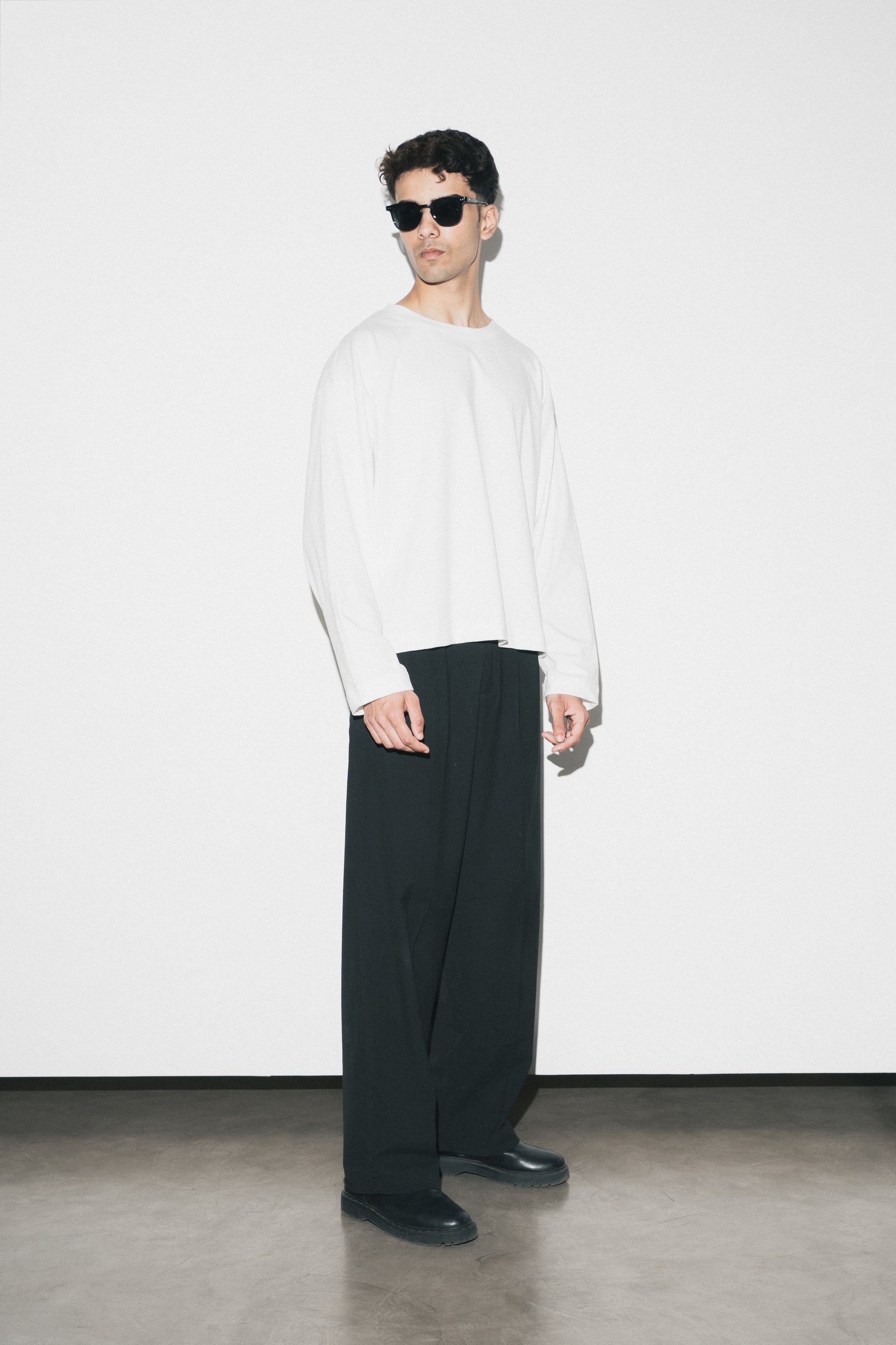 CORE LONGSLEEVES-WHITE