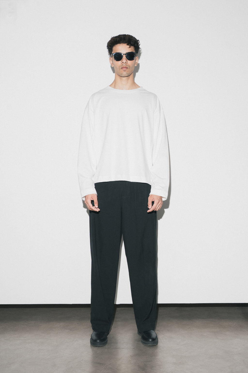 CORE LONGSLEEVES-WHITE