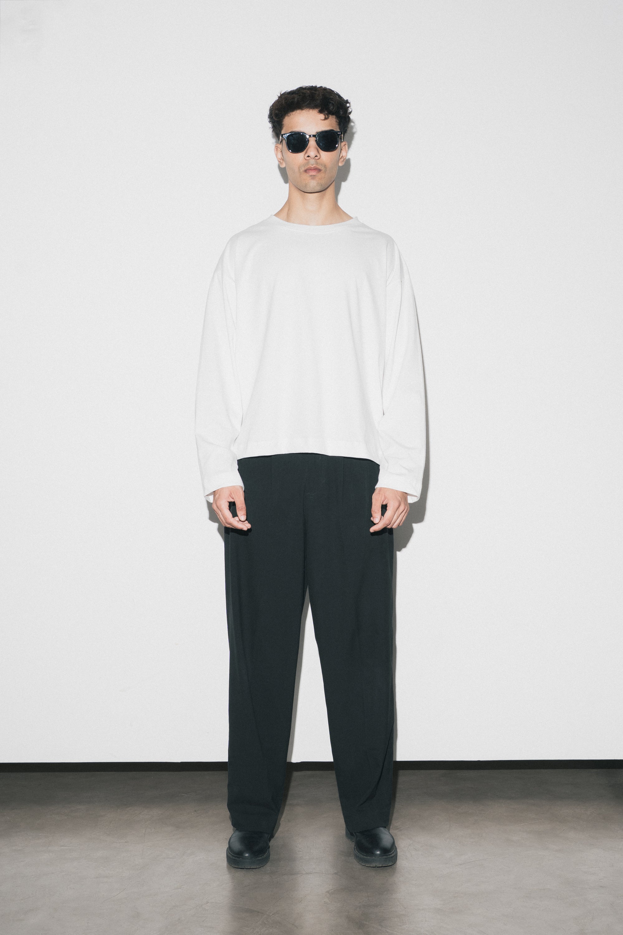 CORE LONGSLEEVES-WHITE