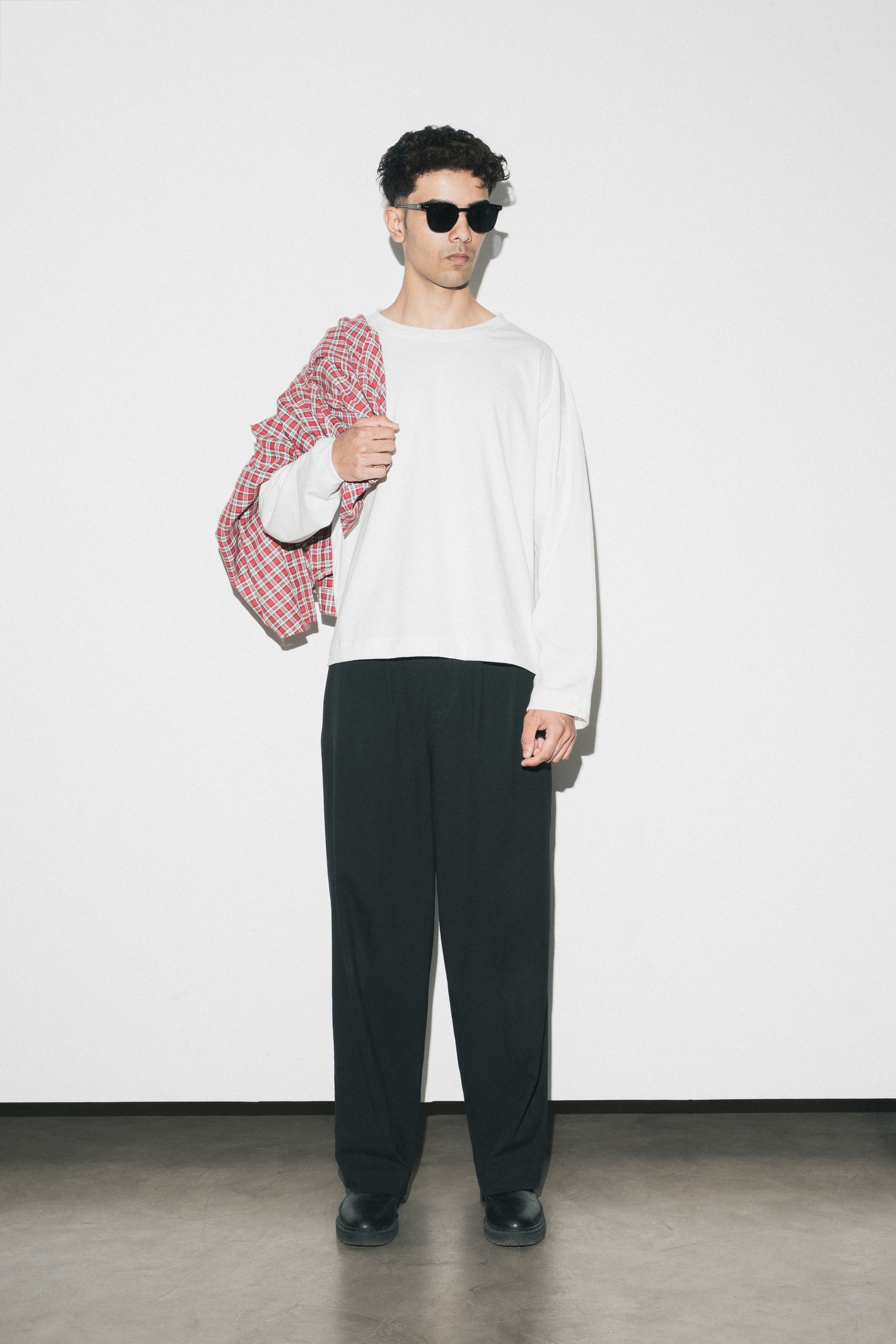 CORE LONGSLEEVES-WHITE