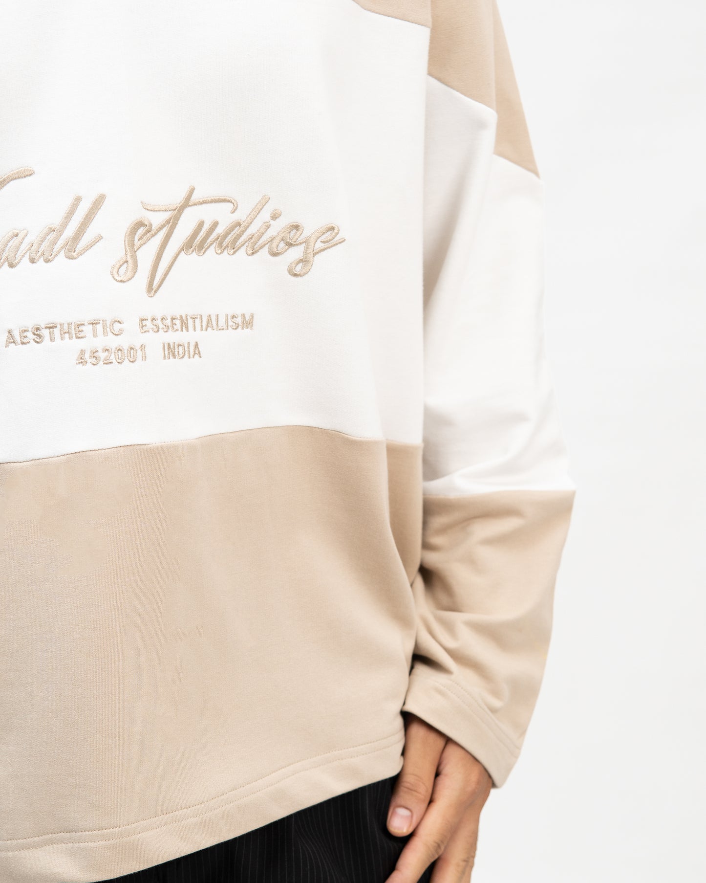 LATE PANELLED TEE - BEIGE