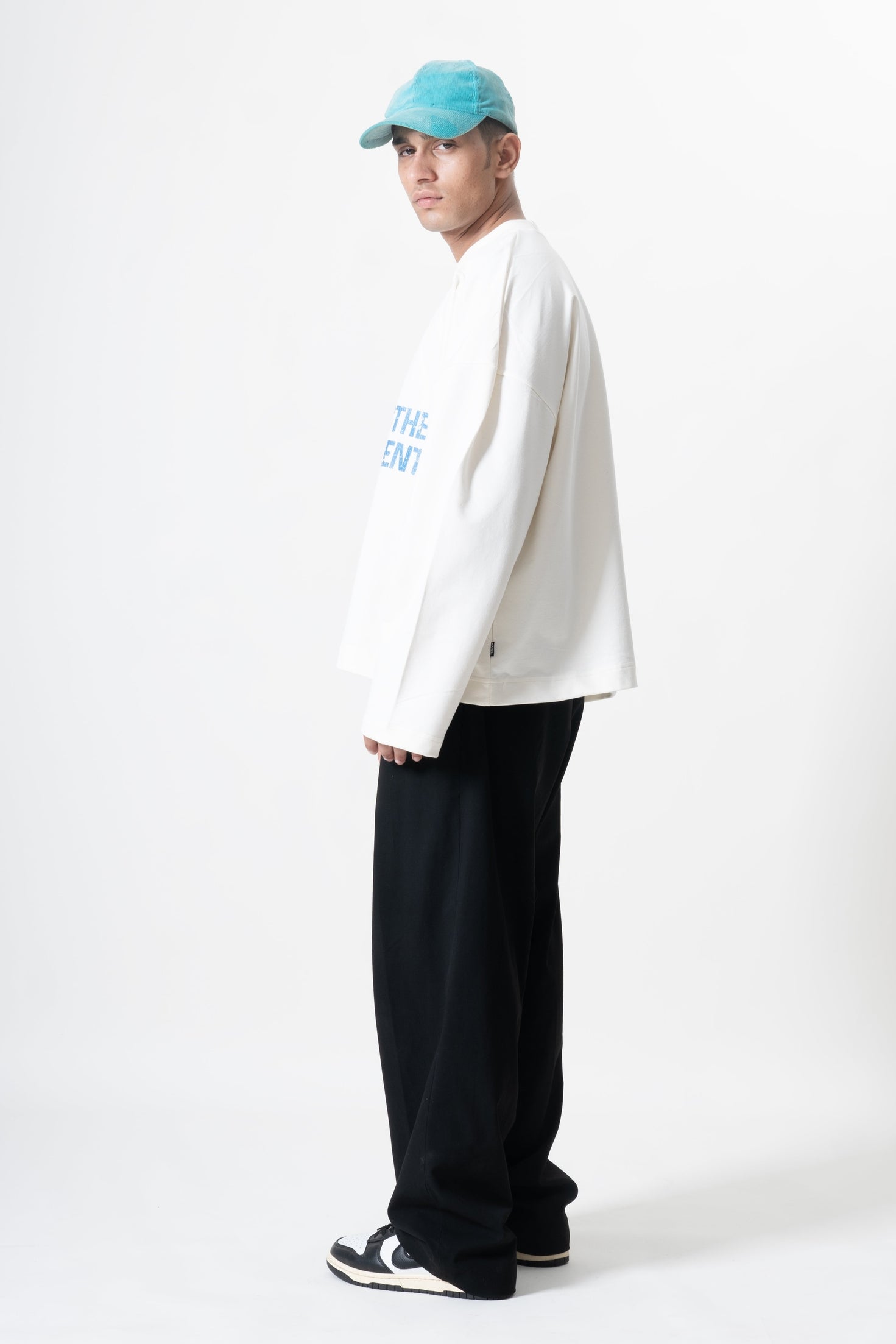 Long Sleeve Crewneck - Off White