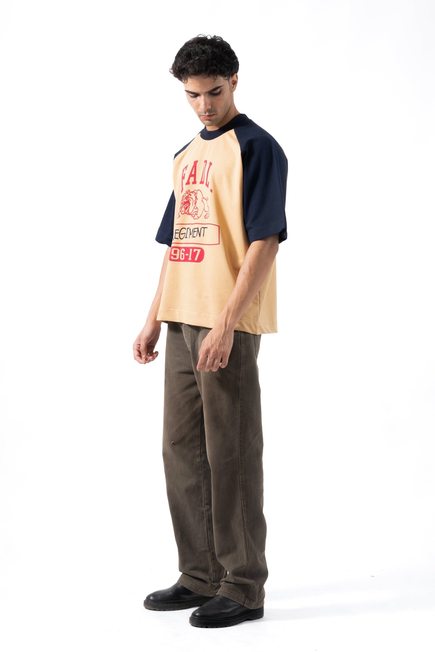 Regiment Raglan Tee - Sand/Navy