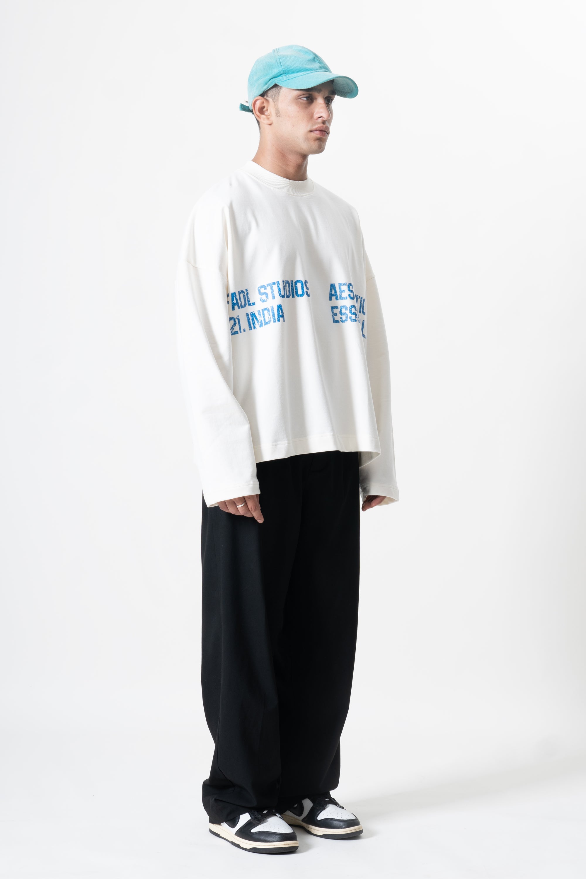 Long Sleeve Crewneck - Off White