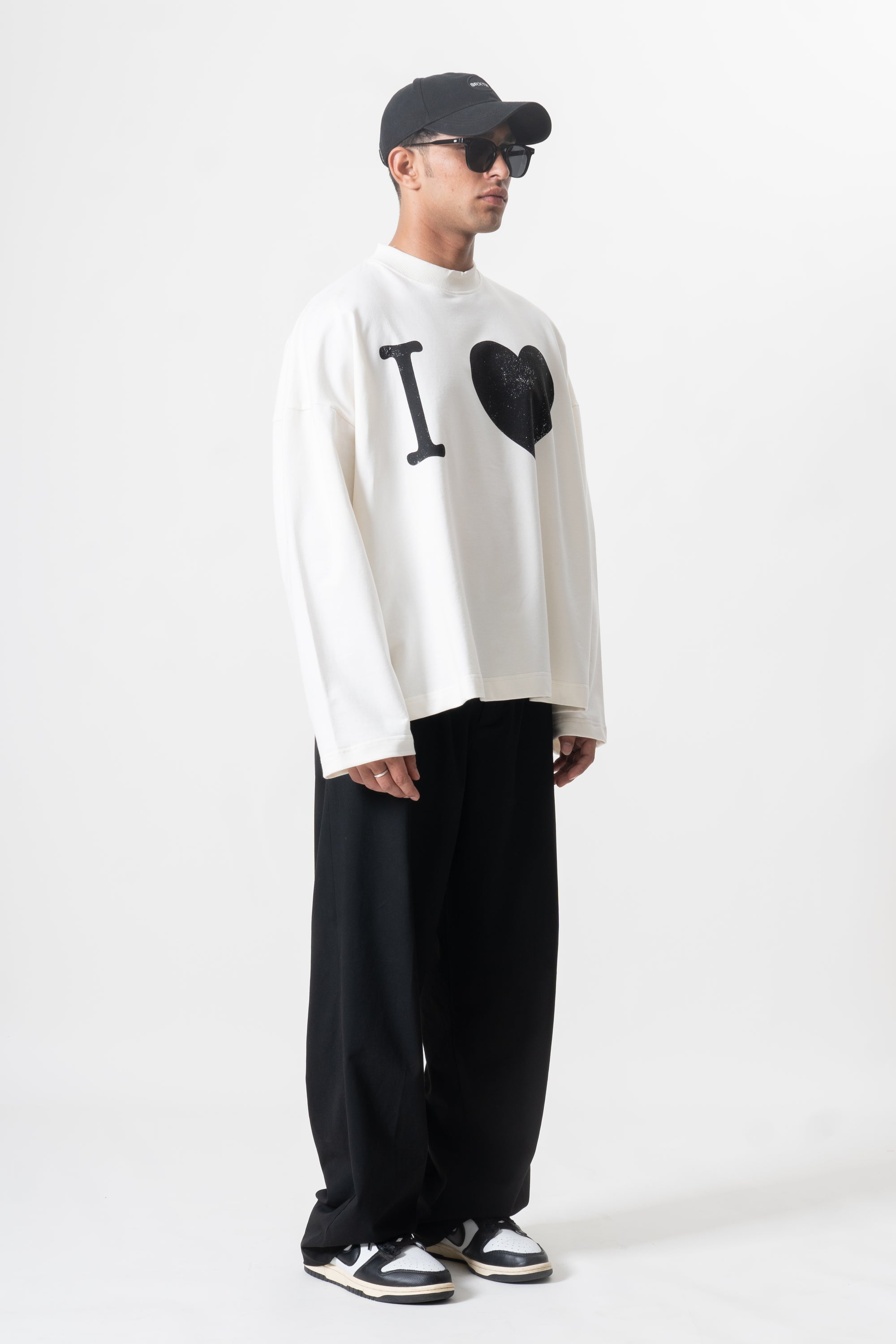 I Love Crewneck- Off White